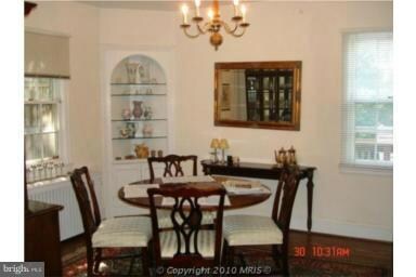 4606 Verplanck Place NW, Washington, DC 20016 - photo 3