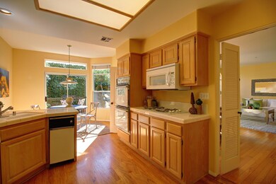 Cheerful Kitchen