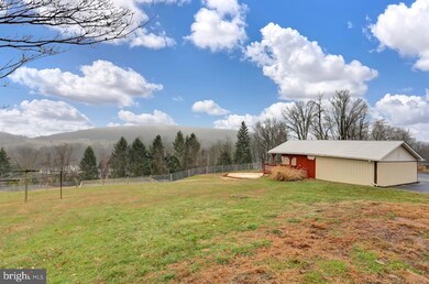 90 Ridge Rd, New Bloomfield, PA 17068 - photo 2