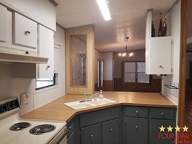 4729 10th Street Ct E unit 70, Bradenton, FL 34203 - photo 3