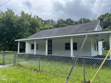 401 E Railroad St, Robersonville, NC 27871 - photo 5