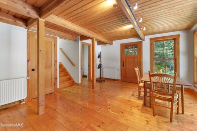 25 Dining Room