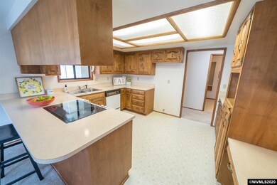 38902 SW 2nd Place, Scio, OR 97374 - photo 5