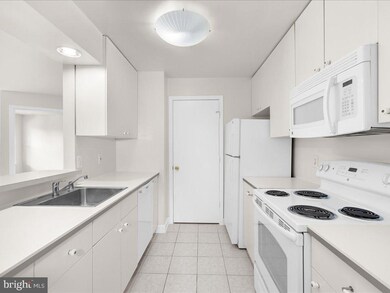 3323 Sir Thomas Dr unit 32, Silver Spring, MD 20904 - photo 6