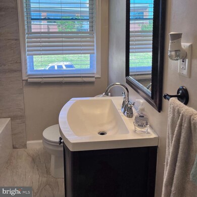 1239 Gleneagle Rd, Baltimore, MD 21239 - photo 7