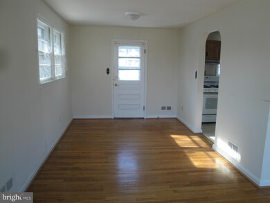 1816 Summit Ave, Halethorpe, MD 21227 - photo 3