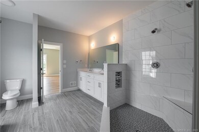 14 Pumpkin Grove, East Lyme, CT 06333 - photo 2