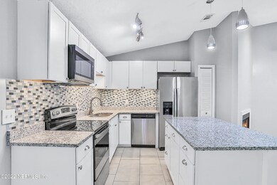 8858 Cavender Dr, Jacksonville, FL 32216 - photo 7