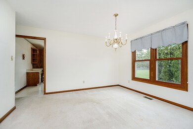 3872 Colonial Dr, Anderson, IN 46012 - photo 4