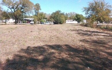 Lot 6&7 SW Blk First Ave, Waelder, TX 78959 - photo 2
