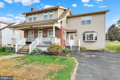 2152 Cleveland Ave, Reading, PA 19609 - photo 2