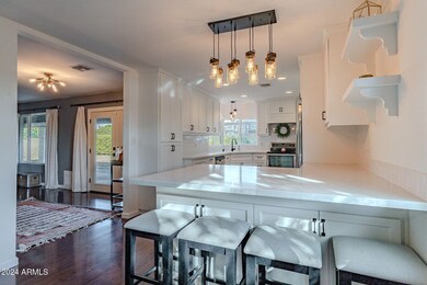 8-web-or-mls-Phelps-8
