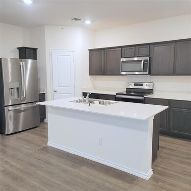 1109 Fairbanks Dr, Ennis, TX 75119 - photo 3