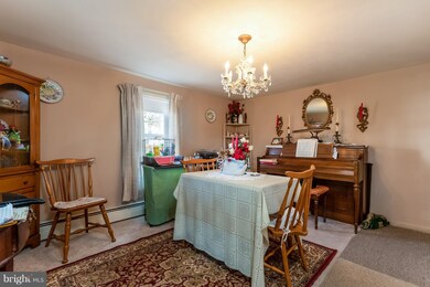 410 S 11th St, Purcellville, VA 20132 - photo 4