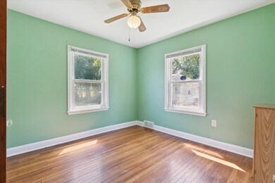 08-451-S-Main-St-Concord-MI-49237-Window