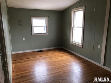 261 S Job St, Virginia, IL 62691 - photo 7