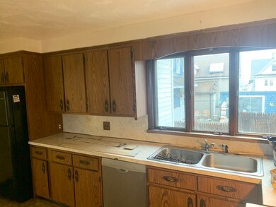 125 Chestnut St, Everett, MA 02149 - photo 7