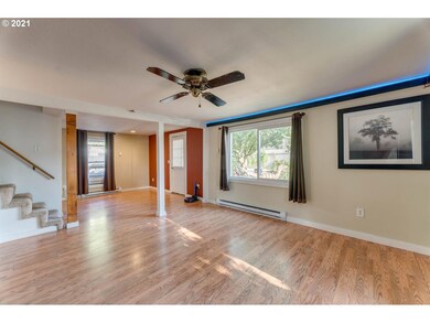 1401 E 11th St, Newberg, OR 97132 - photo 5