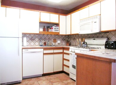 Light Bright Kitchen!