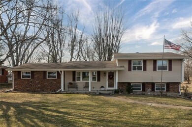 3450 Marilyn St, Columbus, IN 47203 - photo 2