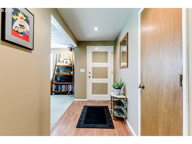 Entrance/Foyer