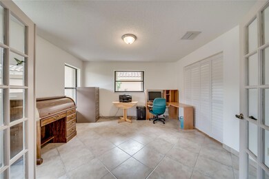 9672 Ridgecrest Ct, Davie, FL 33328 - photo 4