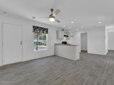 21180 Cypress Park Cir, Estero, FL 33928 - photo 4