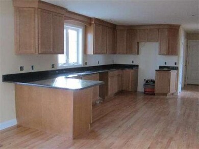 8 Oakwood Ave, Billerica, MA 01821 - photo 5