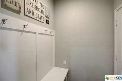 369 Lacey Oak Loop, San Marcos, TX 78666 - photo 6