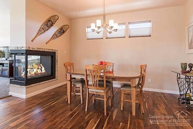 1110 NW Rimrock Dr, Redmond, OR 97756 - photo 6