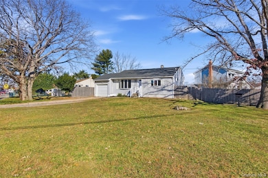 7 Chapel Hill Dr, Brentwood, NY 11717 - photo 2