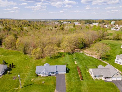lakehome_fieldstone023