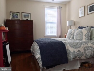 4504 Baker St unit 1, Philadelphia, PA 19127 - photo 3