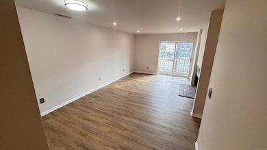 25 Janet Cir unit F, Bridgeport, CT 06606 - photo 2