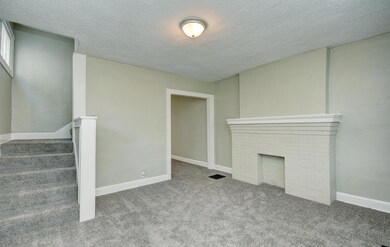 719- Living Room (4)