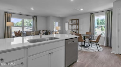 604 Wilder Bloom Path, Aberdeen, NC 28315 - photo 6