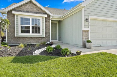 543 E Apache St, Gardner, KS 66030 - photo 3