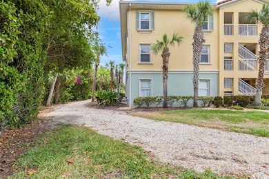 Second floor end unit with complete privacy (no need to close the blinds)  and steps from walkway to the St. Joe trail.