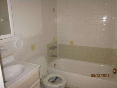 381 Hildreth St unit 205, Lowell, MA 01850 - photo 5