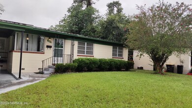 6030 Mizzell Dr, Jacksonville, FL 32205 - photo 2