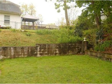 135 Harriet Ave, Quincy, MA 02171 - photo 5