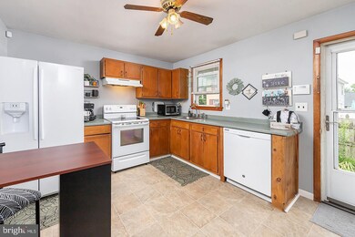 504 4th St, Paulsboro, NJ 08066 - photo 5