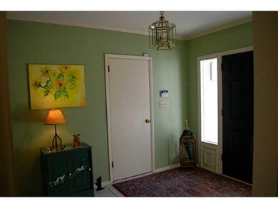 Entry/Foyer.
