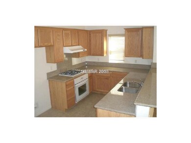 5376 Flowing Spring St unit None, Las Vegas, NV 89122 - photo 4