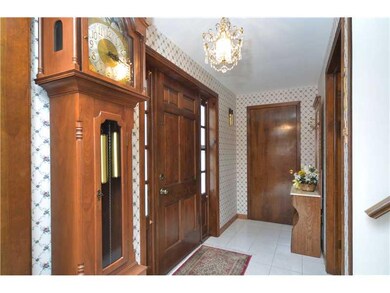 Entry/Foyer. Nice entry with tile floors.