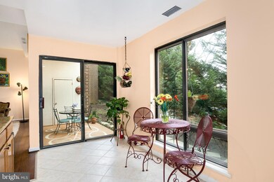 124 Roberts Ln unit 101, Alexandria, VA 22314 - photo 5