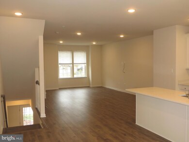 23377 Thuja Ln, California, MD 20619 - photo 6