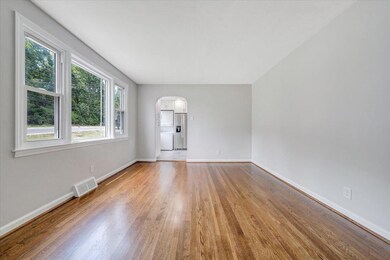 Living room 5