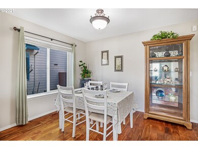 13976 SE 154th Dr, Clackamas, OR 97015 - photo 5