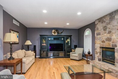 811 Cedar Grove Rd, Broomall, PA 19008 - photo 6